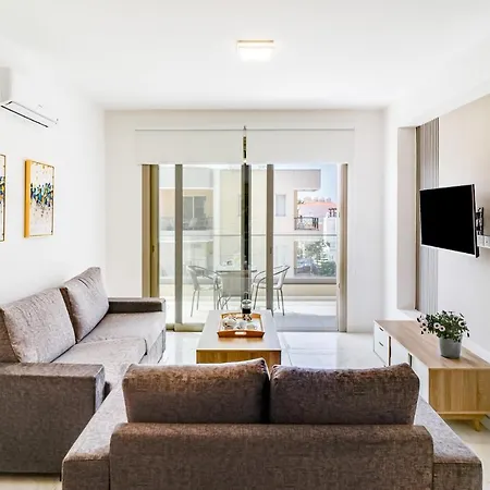 Apartamento Adolina By Ezoria Paphos