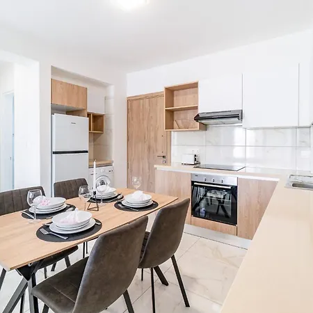 Adolina By Ezoria Paphos