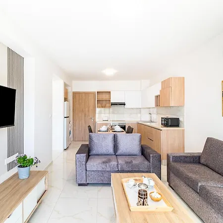 Apartamento Adolina By Ezoria Paphos