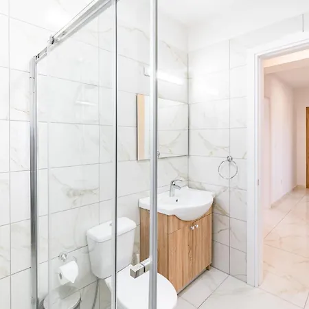 Adolina By Ezoria Paphos