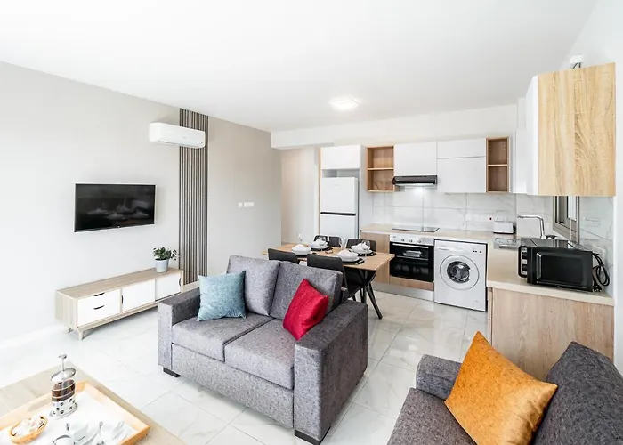 Adolina By Ezoria דירה *