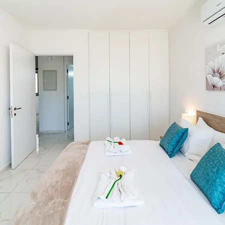 Adolina By Ezoria Paphos