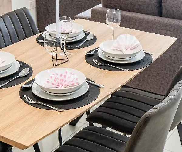 Adolina By Ezoria Lejlighed