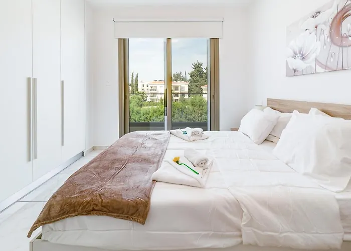 Adolina By Ezoria Paphos